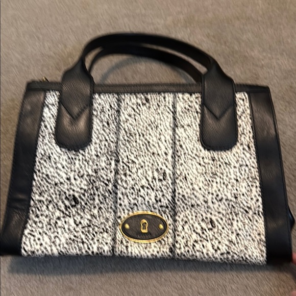 Fossil Black and White Calve Hair Shoulder Bag with Two-Tone Elegance - Picture 2 of 14